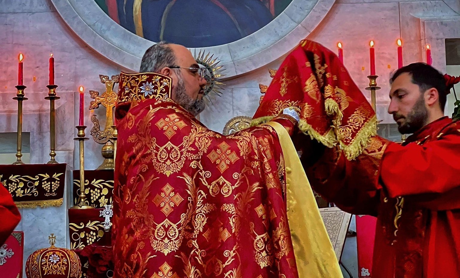Պայքարի գույնը. Կարմիր կիրակի
