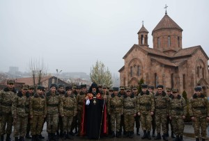 Շնորհավո՛ր տոնդ, հայոց հաղթանակա՛ծ բանակ