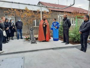 Հիշատակն արդարոց օրհնությամբ եղիցի