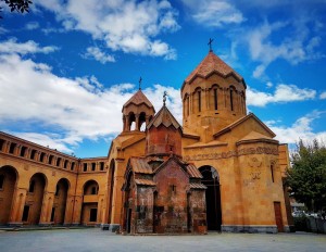 Հոգևոր ընտանիք. Կաթողիկե Սուրբ Աստվածածին և Սուրբ Աննա եկեղեցիներ