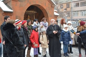 Սուրբ Ծննդյան ավետիսը՝ տնետուն